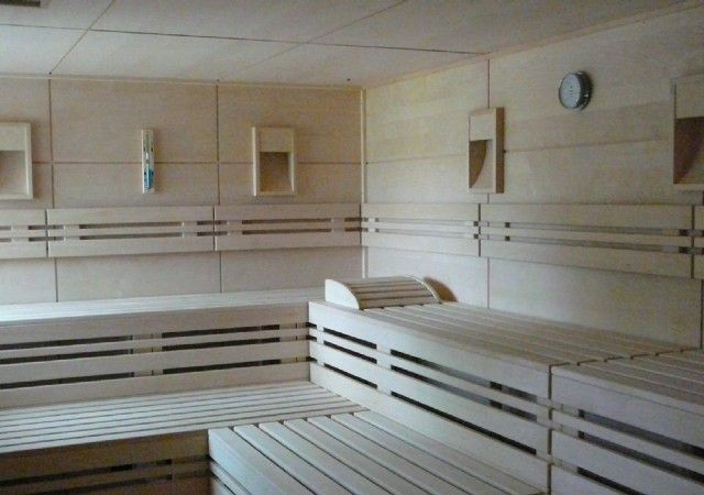 Saunaofen reparieren lassen: Sauna nach Sanierung