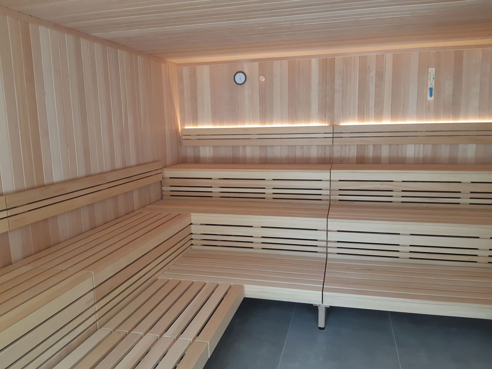 Sauna Sitzbank